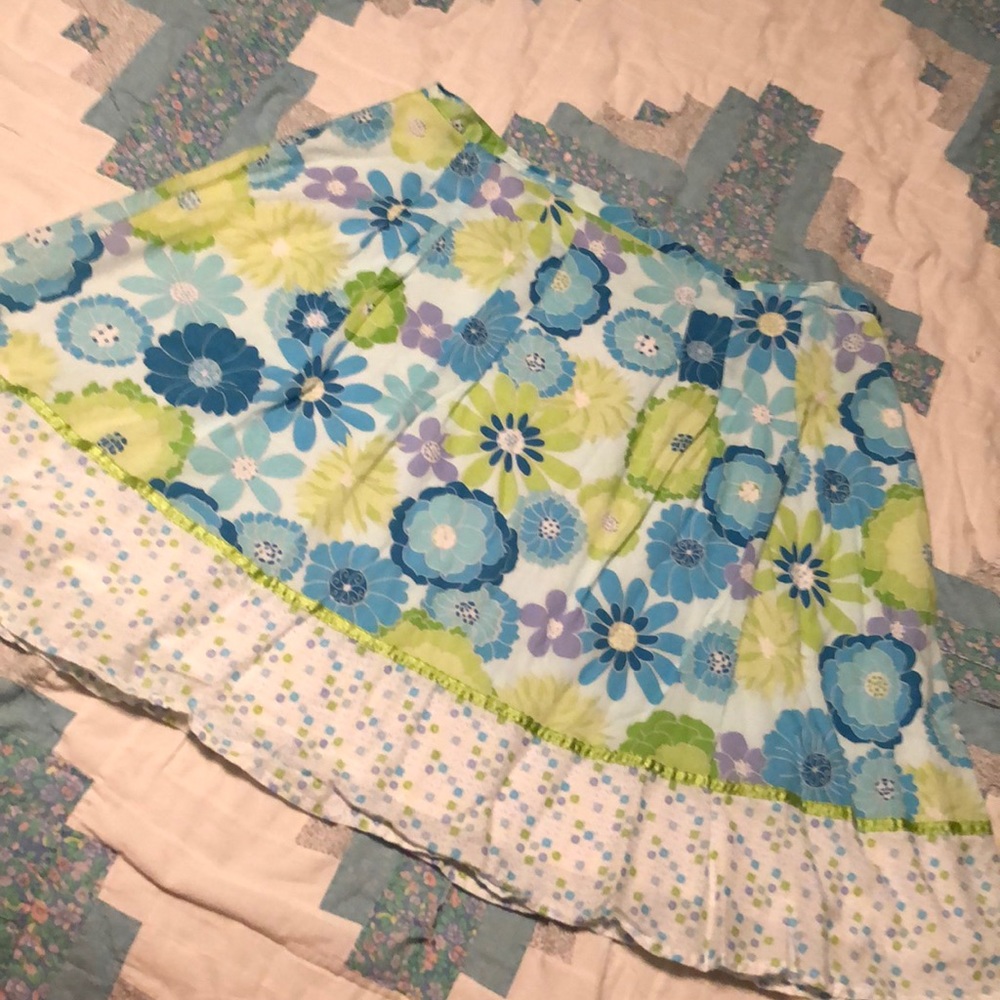 Size 10 petite skirt by Izod